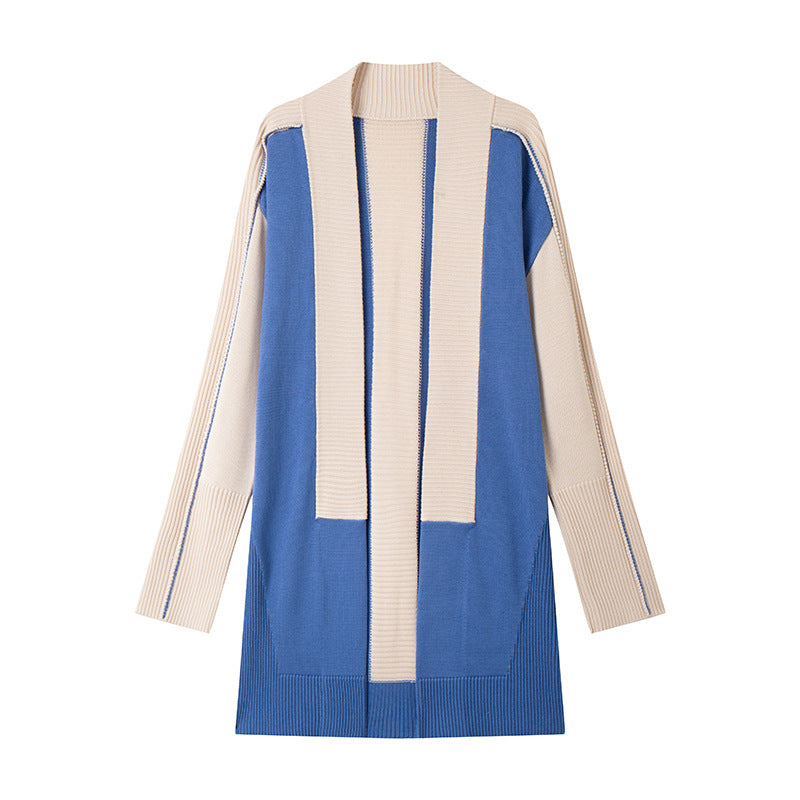 Stylish knit cardigan with long sleeves and high-quality contrasting colors