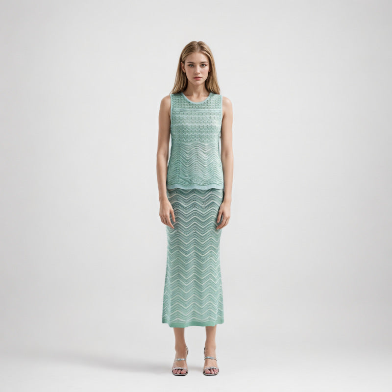 Set of French tank top with wavy stripes and high-quality high-waisted knit skirt