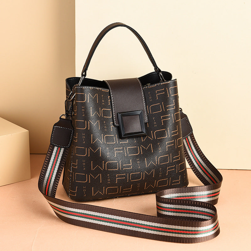 New 2025 Fashion Simple European and American Style Women's Single Shoulder Cross Shoulder Handbag Fashion Bucket Bag One Piece Hair Collection