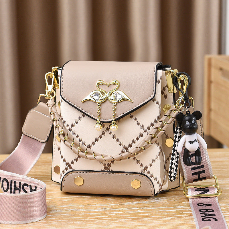 Bag for women 2025 new fashionable contrasting color change small bag popular single shoulder trendy bag niche mobile phone crossbody bag