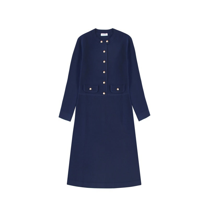 Elegant royal-colored dress with round neckline, long sleeves, A-line cut, mid-length, made from high-quality knit fabric