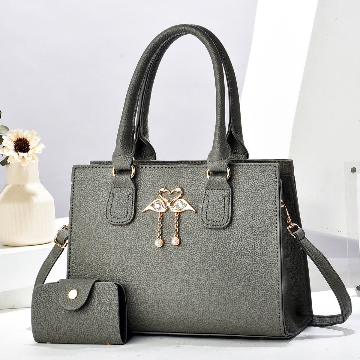 Cross border Bag 2024 New Style Solid Color Large Capacity Women's Single Shoulder Support Specific Type Mother Child Bag One Piece dropshipping