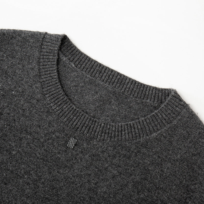Gray sleeveless round-neck cashmere sweater