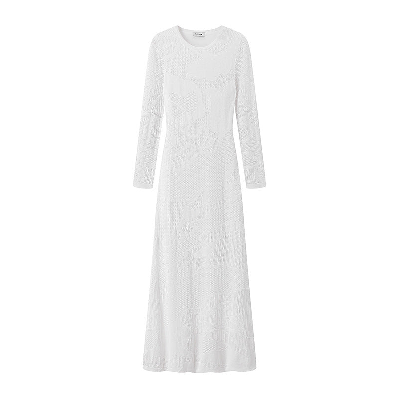 Elegant long knit dress with round neckline and long sleeves, high quality