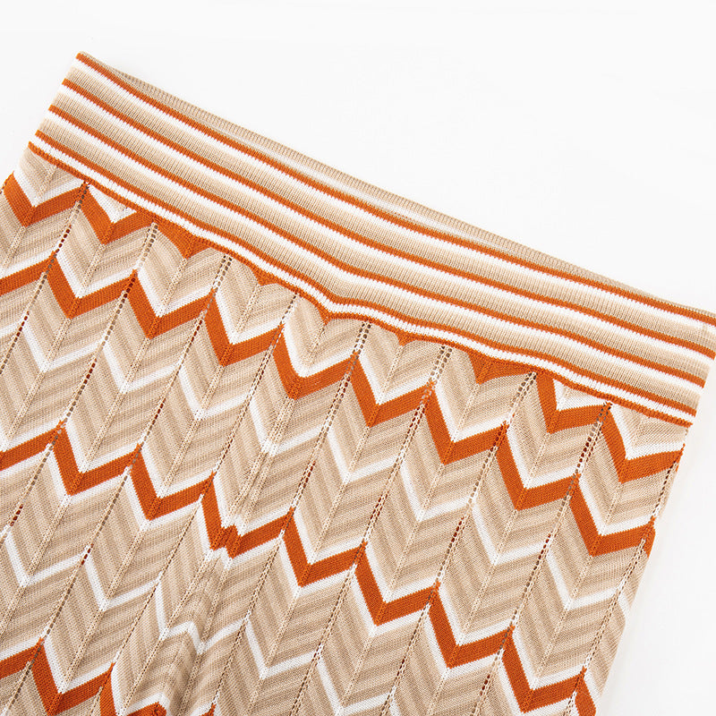 Stylish knit set with high-quality contrasting stripes