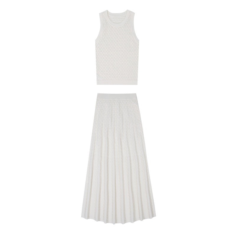 Elegant set of white lace blouse with round neckline, sleeveless, and high-quality high-waisted knit skirt