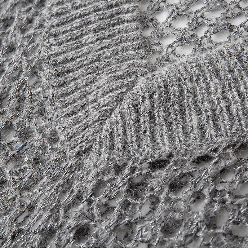 Stylish gray sweater with V-neck, long hollow sleeves, knitted pullover