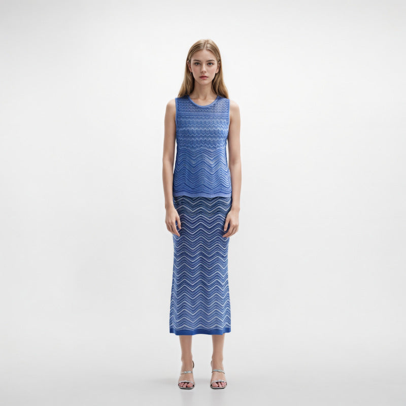 Set of French tank top with wavy stripes and high-quality high-waisted knit skirt