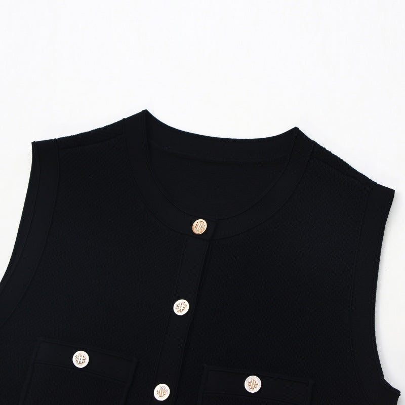 Classic knit dress with drawstrings, round neckline, and high-quality sleeveless design