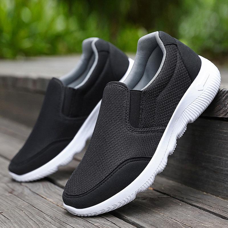 Old Beijing cloth shoes for couples, elderly shoes for sale and wholesale, soft soled sports shoes, middle-aged and elderly walking shoes, low heel soft sole