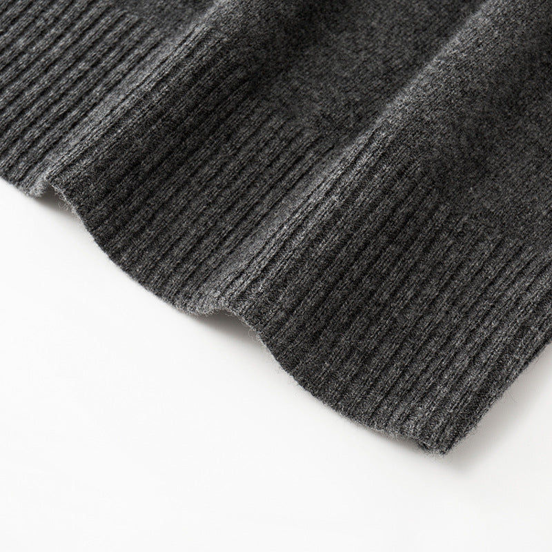 Fitted gray knit midi skirt, high elastic waistband, made from a blend of high-quality wool and cashmere