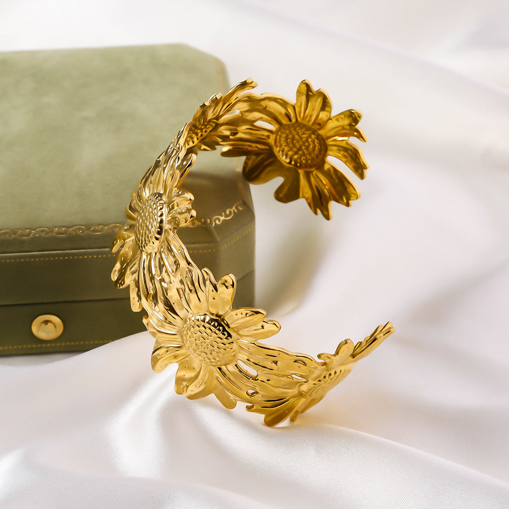 Stainless steel exaggerated opening sunflower bracelet cross-border new product, simple and personalized design, high-end titanium steel bracelet