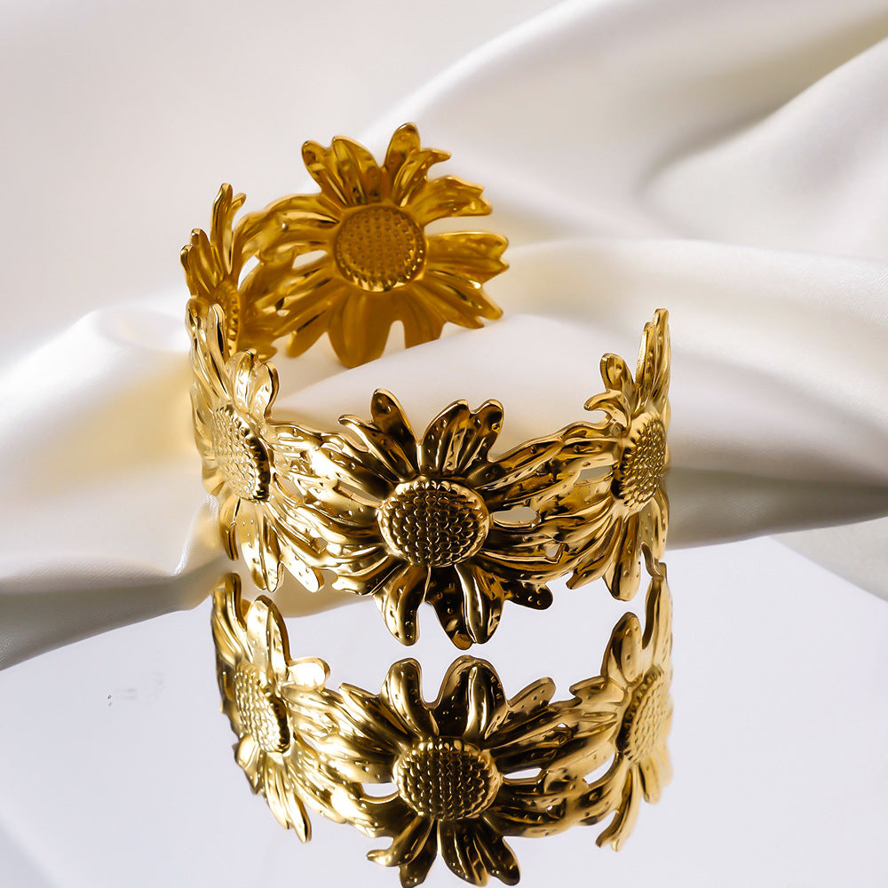 Stainless steel exaggerated opening sunflower bracelet cross-border new product, simple and personalized design, high-end titanium steel bracelet