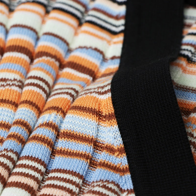 Stylish Italian fashion cardigan with V-neck, long sleeves, and stripes, made from Tencel cotton