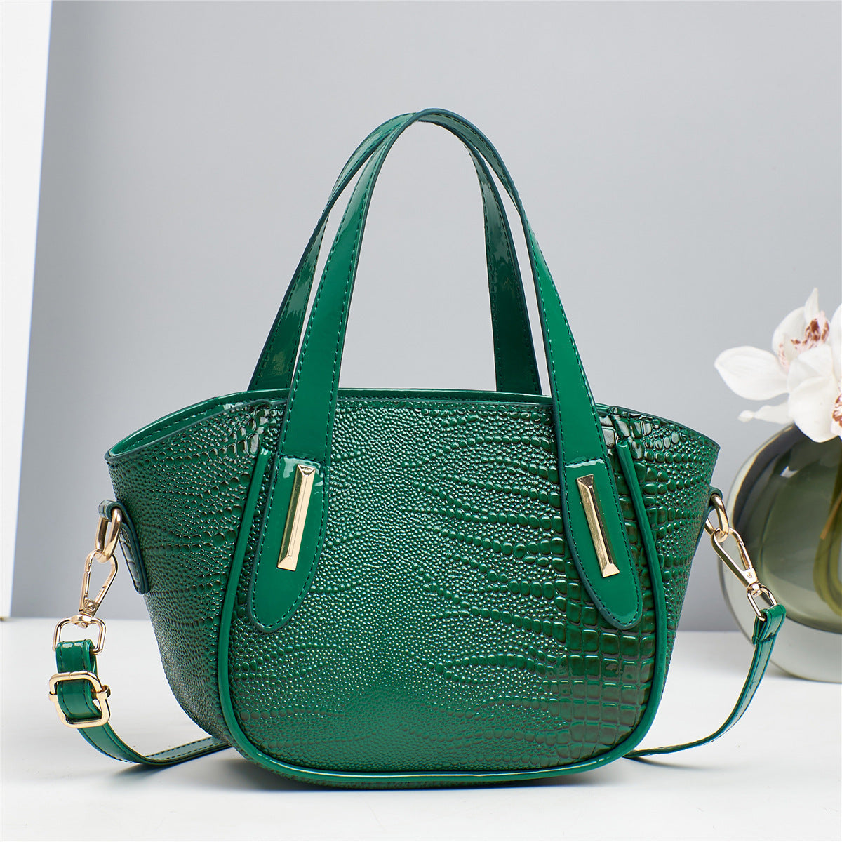 Cross border trendy vegetable basket big bag 2025 new texture shiny leather embossed large capacity single shoulder stylish handbag