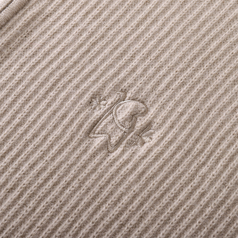 Elegant blouse with high collar and long sleeves, made of wool and cashmere, with embroidery and high quality