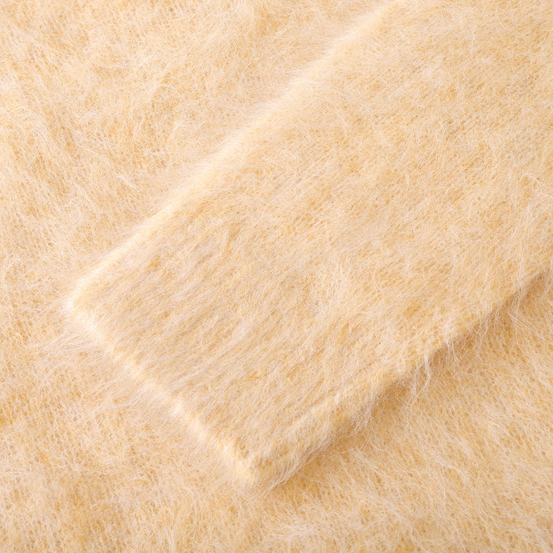 Elegant sweater with round neck, long sleeves, alpaca wool, and extremely high-quality long hair