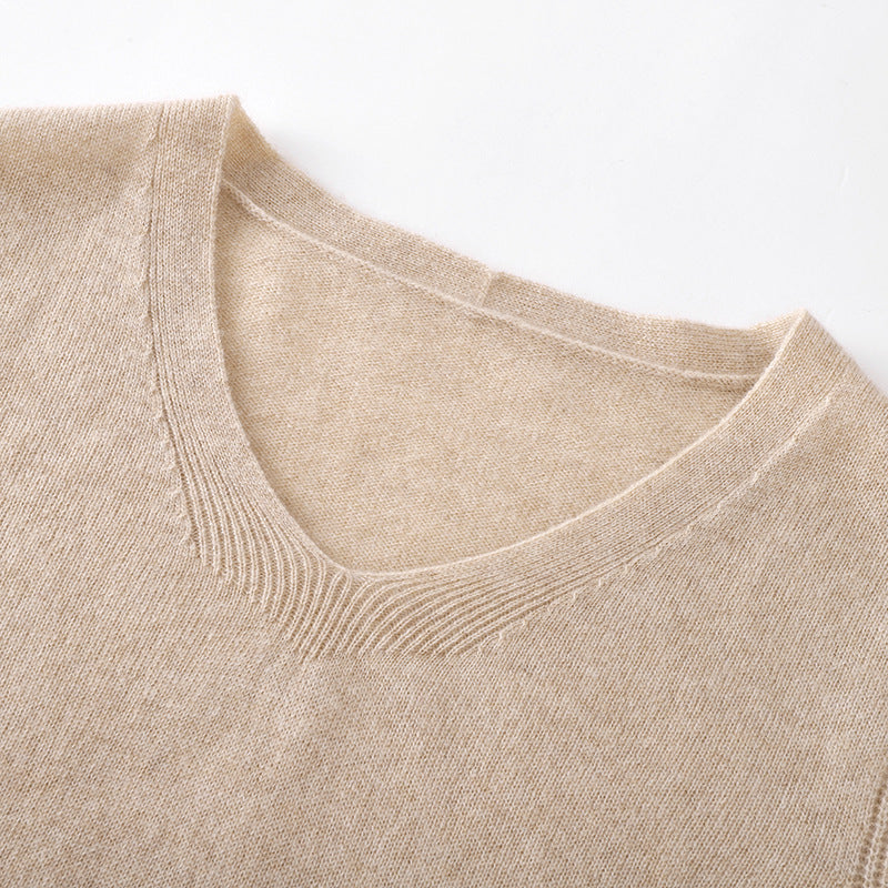 Elegant 100% cashmere sweater with V-neck and long sleeves, high quality