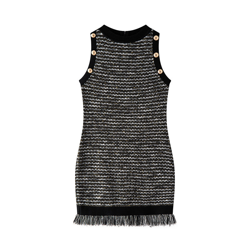 Elegant sleeveless knit dress with fringes and a round neckline in French fashion style