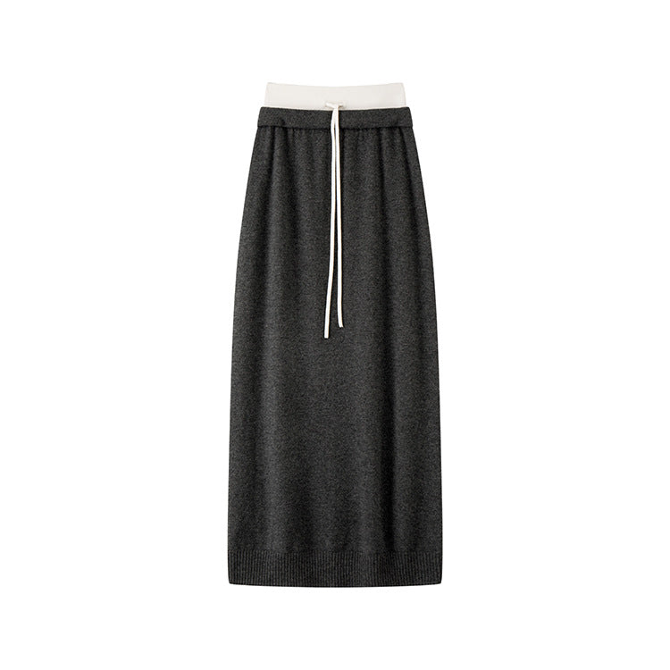 Fitted gray knit midi skirt, high elastic waistband, made from a blend of high-quality wool and cashmere