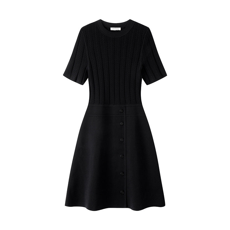 Black and white knit dress with French elegance, featuring a round neckline and high-quality short sleeves