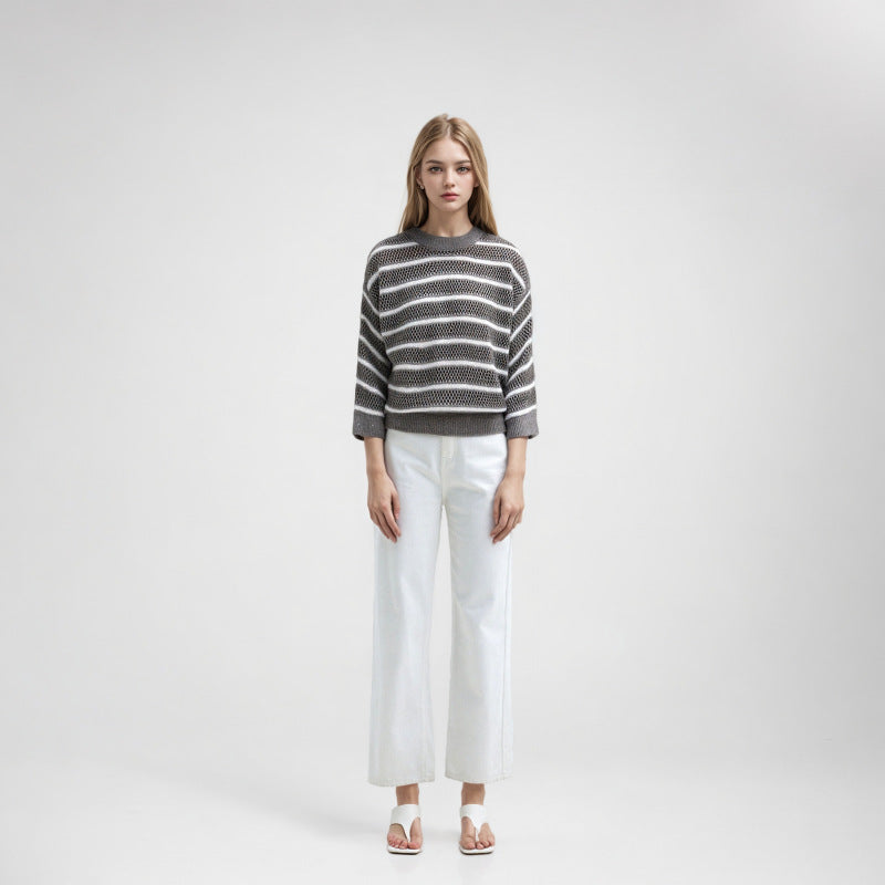 High-quality pullover with round neck, long sleeves, stripes, and drawstring
