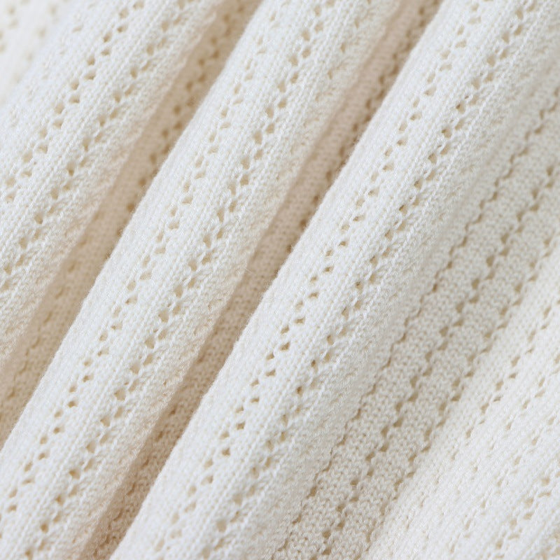 Stylish sweater with round neckline, short sleeves made from high-quality Tencel cotton