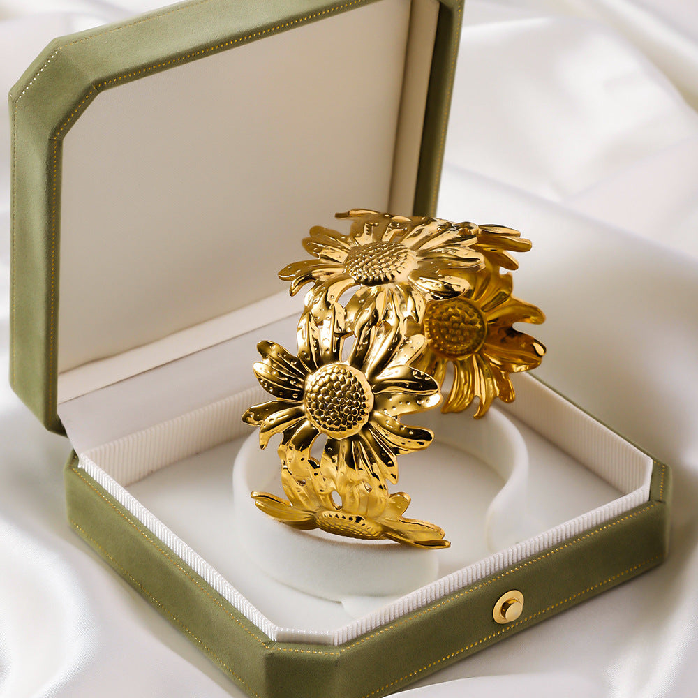 Stainless steel exaggerated opening sunflower bracelet cross-border new product, simple and personalized design, high-end titanium steel bracelet