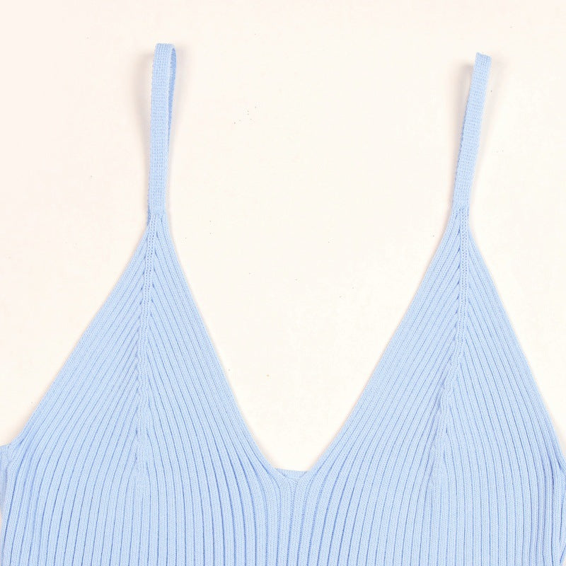 Elegant light blue sleeveless dress with V-neckline and A-line cut, made from high-quality knit fabric