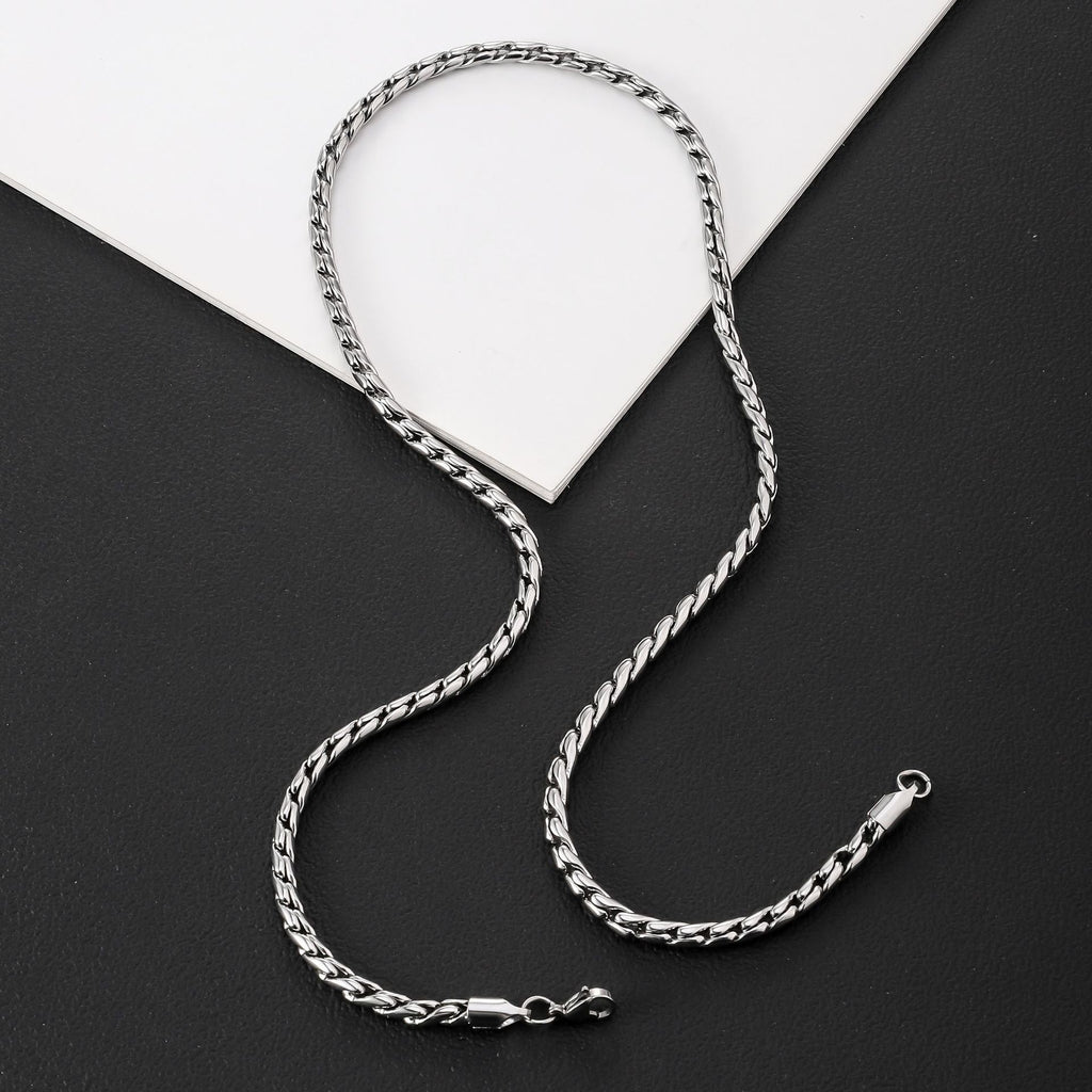 Cross border stainless steel Cuban chain necklace hot selling in Europe and America, fashionable and versatile, personalized and non fading men's titanium steel necklace