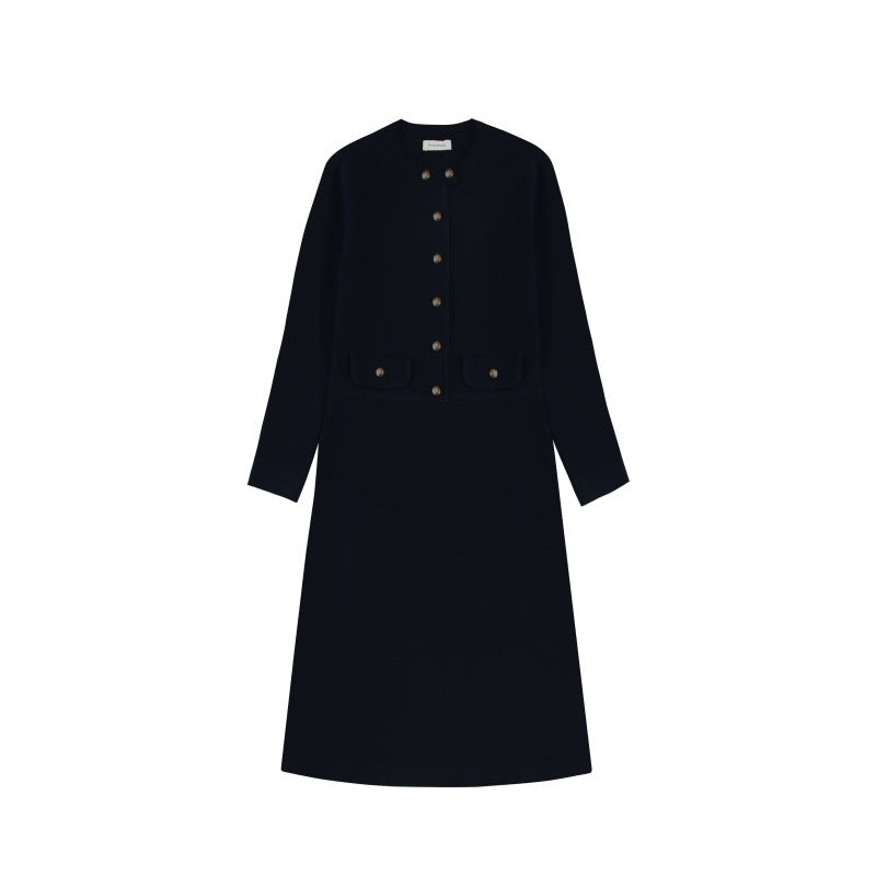 Elegant royal-colored dress with round neckline, long sleeves, A-line cut, mid-length, made from high-quality knit fabric
