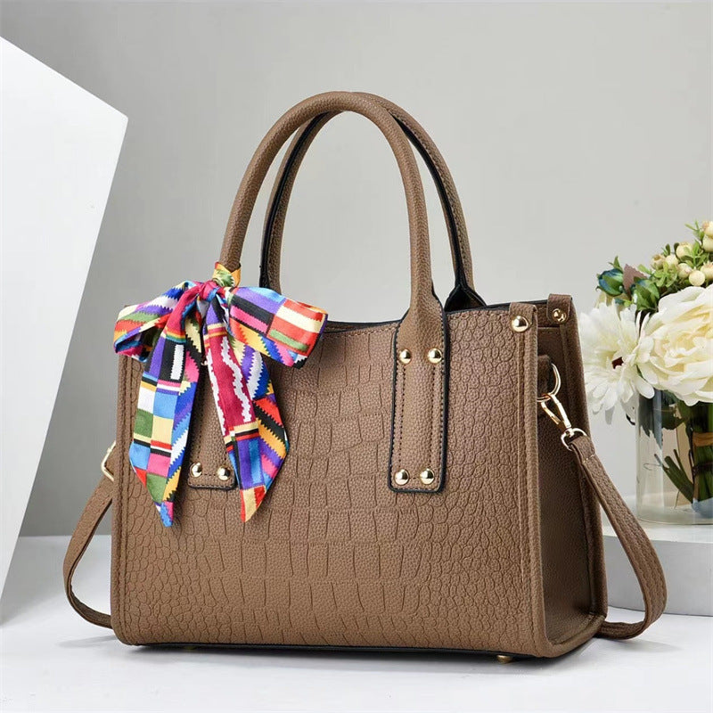 2025 Foreign Trade New Fashionable Embossed Crocodile Pattern Large Capacity Mom's Bag Simple Cross Shoulder Handheld Women's Bag One Piece dropshipping