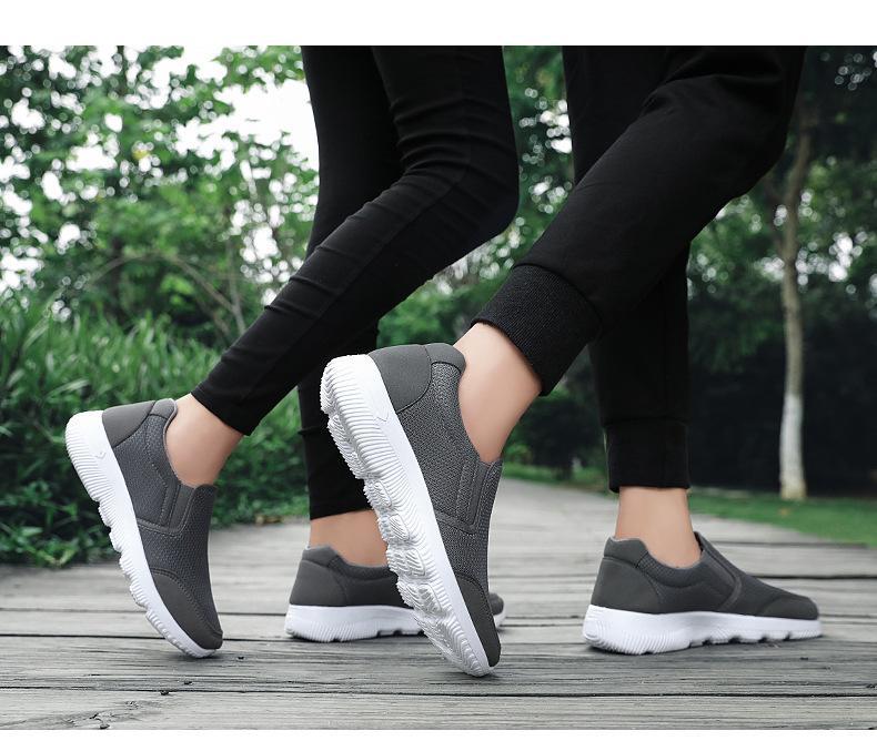 Old Beijing cloth shoes for couples, elderly shoes for sale and wholesale, soft soled sports shoes, middle-aged and elderly walking shoes, low heel soft sole