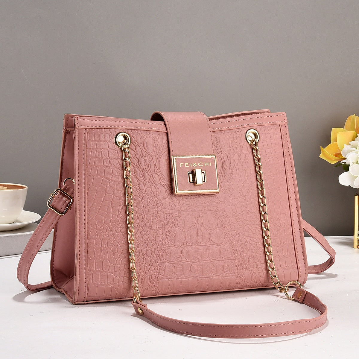 Cross border large bag 2024 new trend, large capacity embossed crocodile pattern single shoulder handbag, simple tote bag for women