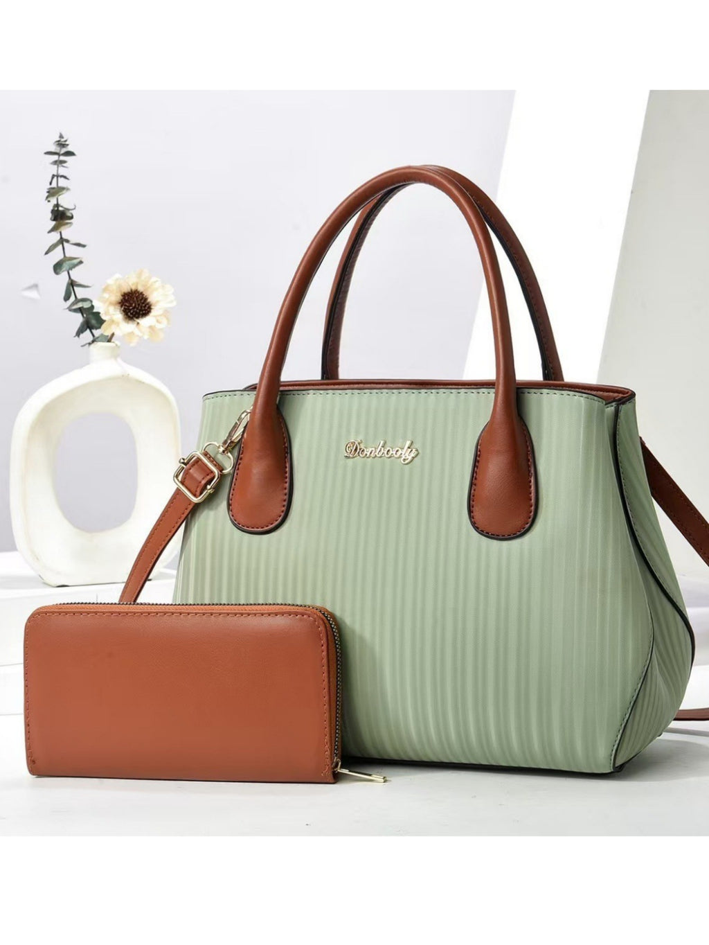 2025 new trendy and stylish large capacity contrasting color middle-aged mother bag, light luxury single shoulder crossbody mother bag, one piece hair replacement