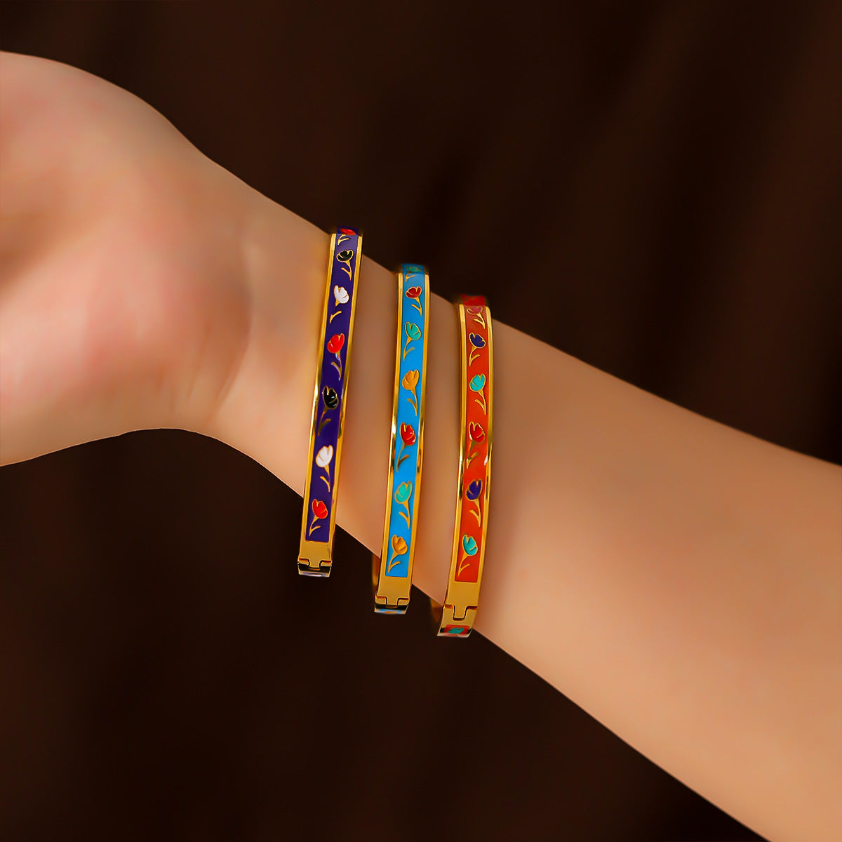 Cross border stainless steel flower bracelet vintage fashion 18k gold drip oil versatile exquisite women's bracelet titanium steel bracelet