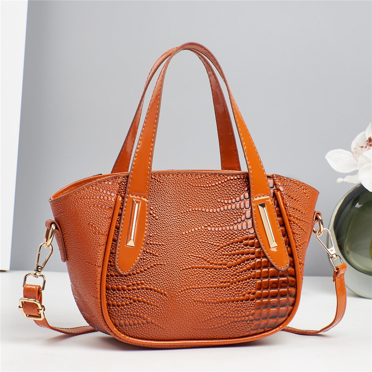 Cross border trendy vegetable basket big bag 2025 new texture shiny leather embossed large capacity single shoulder stylish handbag