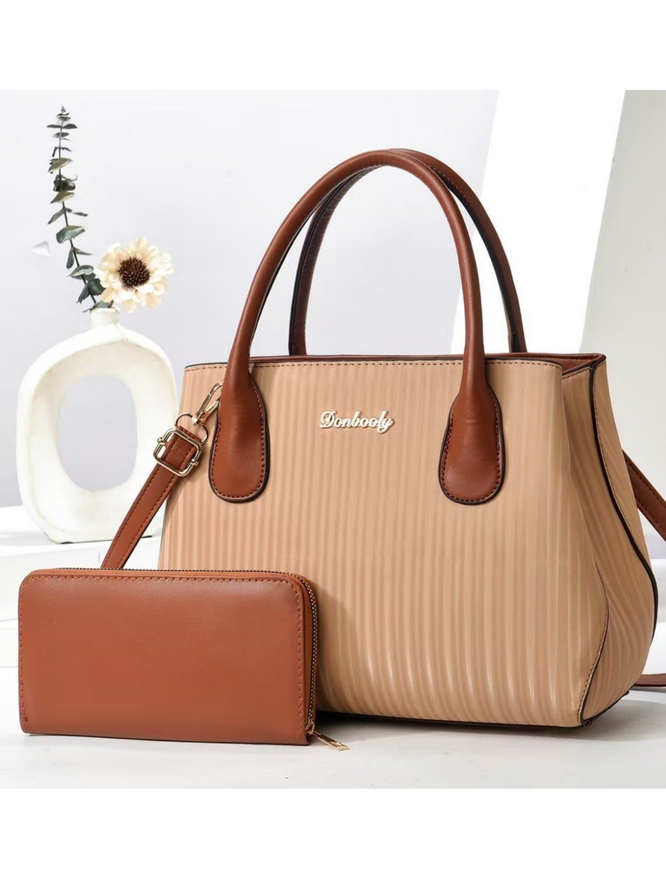 2025 new trendy and stylish large capacity contrasting color middle-aged mother bag, light luxury single shoulder crossbody mother bag, one piece hair replacement