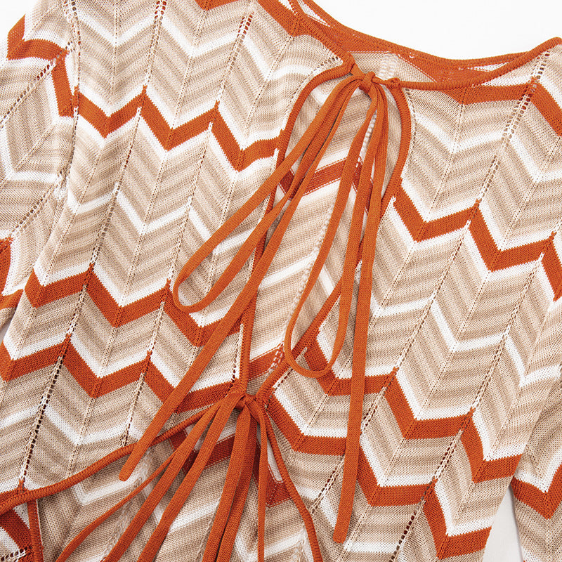 Stylish knit set with high-quality contrasting stripes