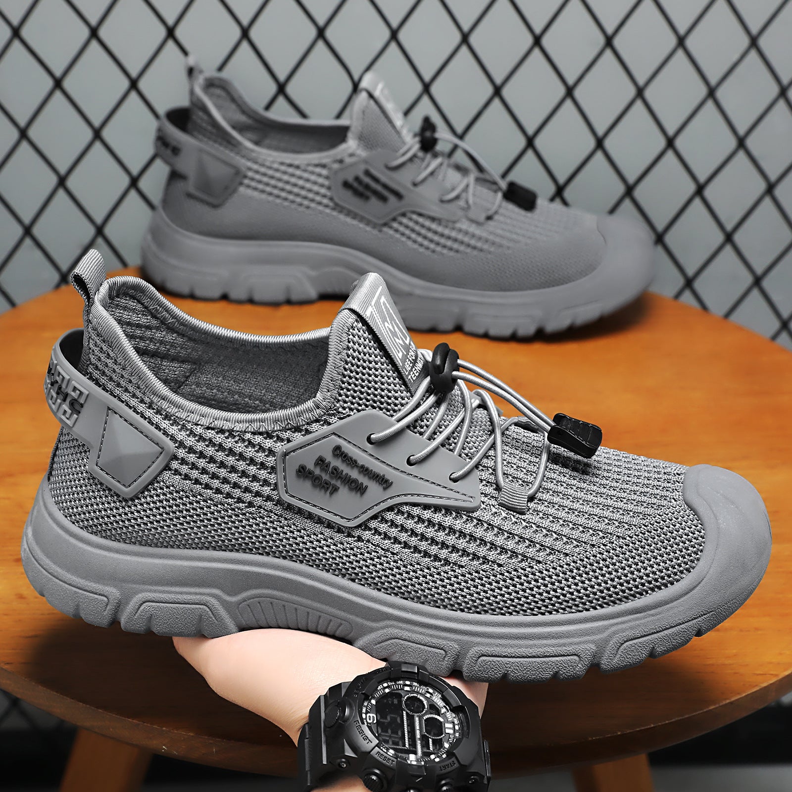 Men's shoes, sports shoes, autumn breathable mesh shoes, odorless feet, fly woven shoes, soft soles, comfortable cross-border plus size running shoes