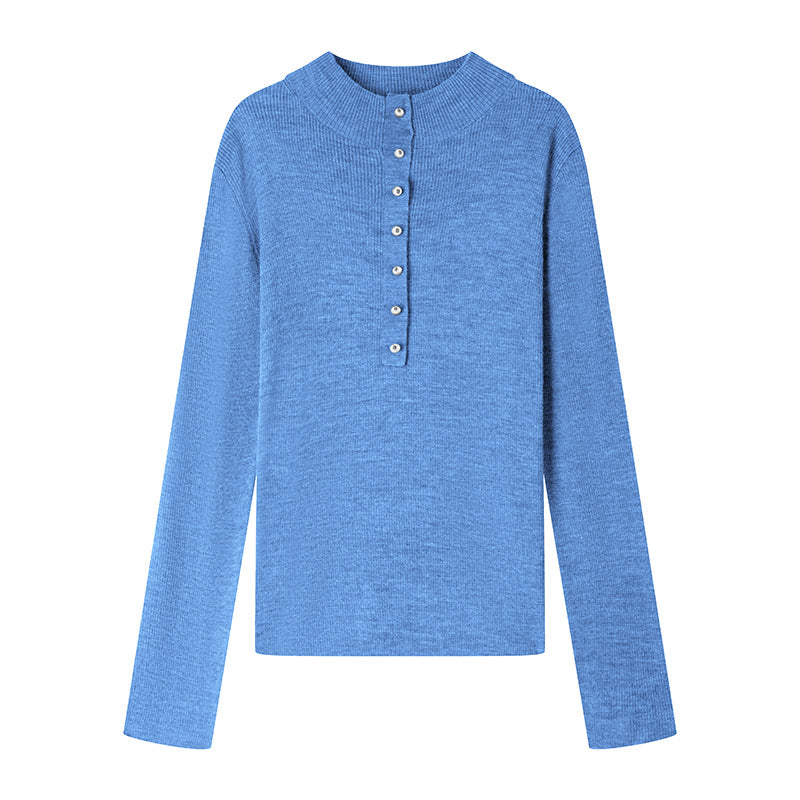 Stylish round-neck sweater with long sleeves and buttons, made from high-quality wool