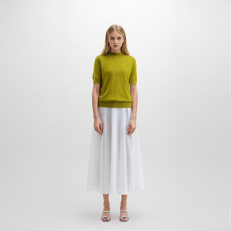 Stylish sweater with a round neck and short sleeves in high-quality knit fabric