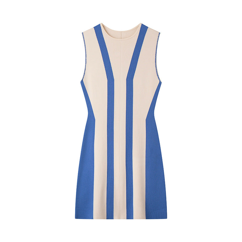 High-quality, elegant dress with a round neckline, sleeveless, in color blocks, and mid-length