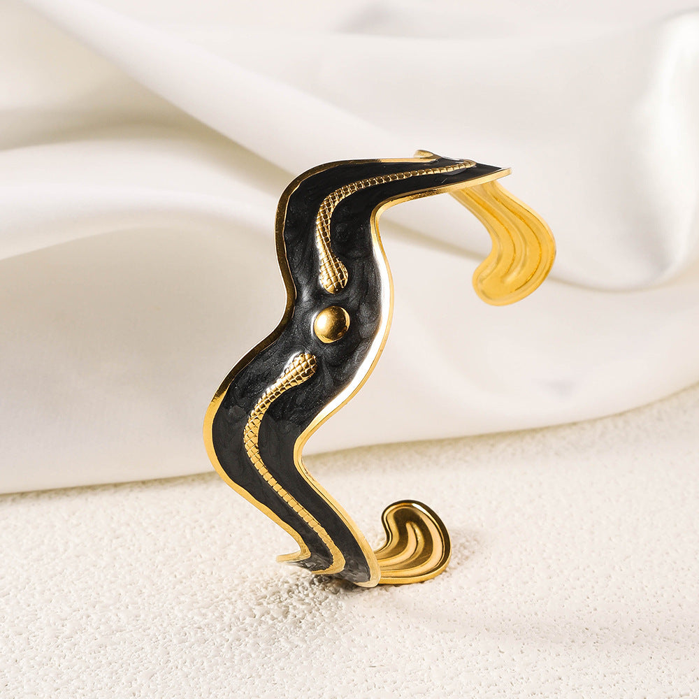 Cross border new stainless steel oil pressure painted open bracelet, exaggerated European and American women's plated 18K gold adjustable bracelet