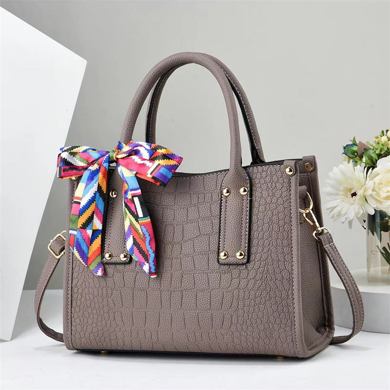 2025 Foreign Trade New Fashionable Embossed Crocodile Pattern Large Capacity Mom's Bag Simple Cross Shoulder Handheld Women's Bag One Piece dropshipping