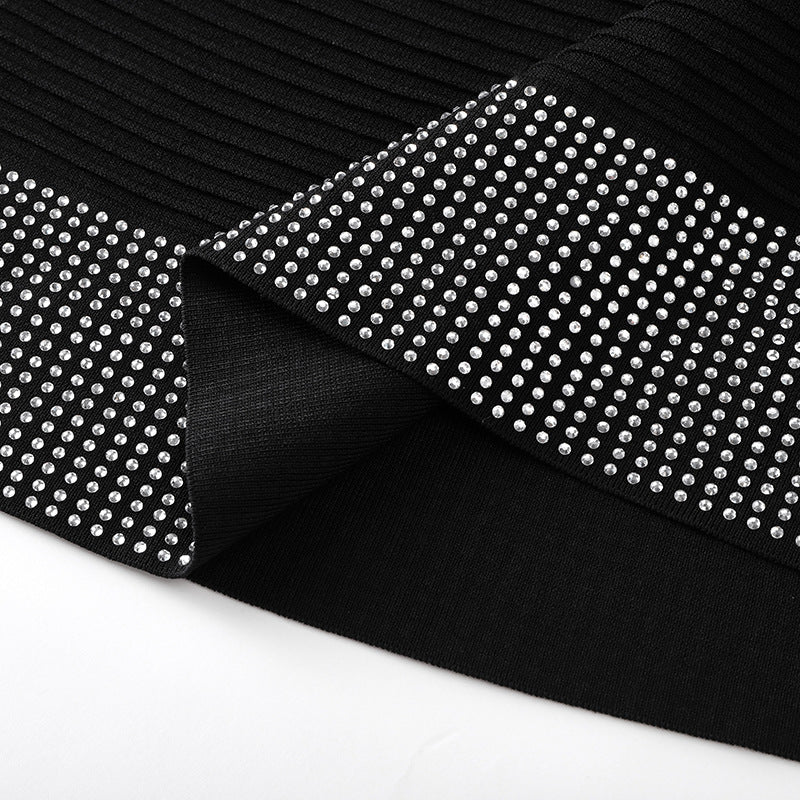 Elegant short-sleeved dress with round neckline and studded embroidery, high quality