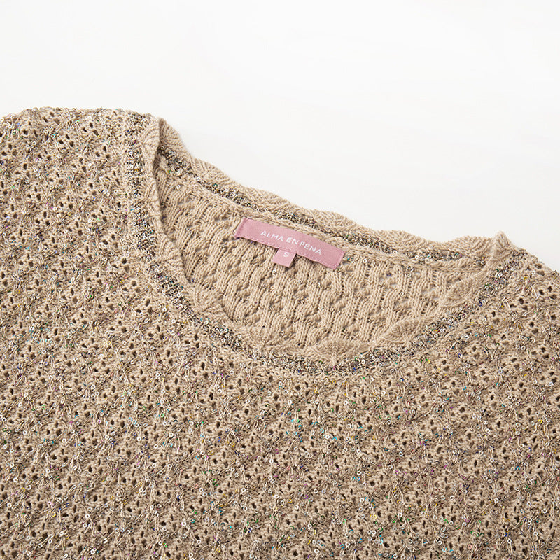 Stylish set consisting of a short-sleeved pullover with a round neckline and a high-waisted skirt made from high-quality cotton knit fabric