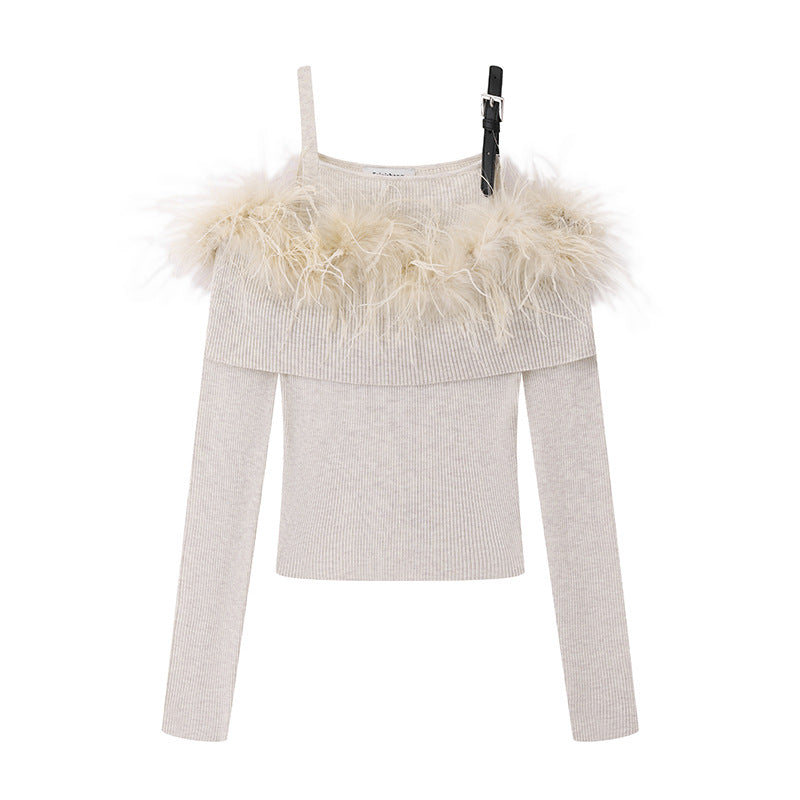 Elegant and sophisticated wool blouse with bare shoulders and high-quality feather knit