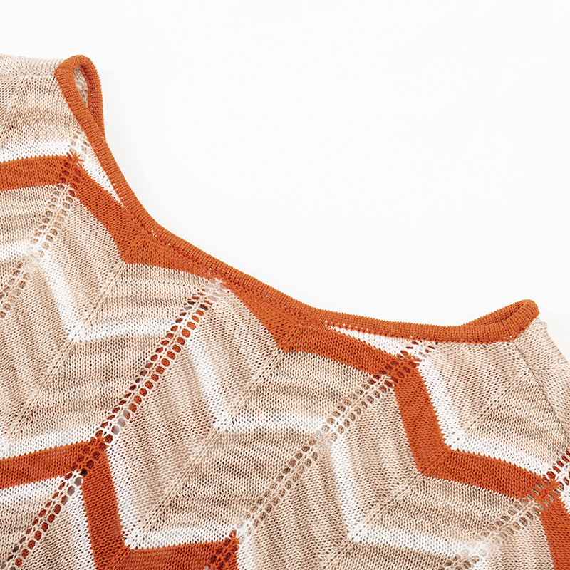 Stylish knit set with high-quality contrasting stripes