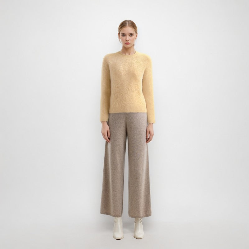 Elegant sweater with round neck, long sleeves, alpaca wool, and extremely high-quality long hair